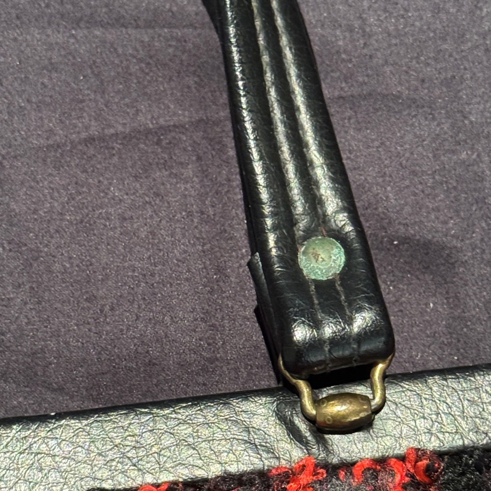 Vintage carpet bag                   Elegant Black and Red Women's Handbag - Picture 5 of 10